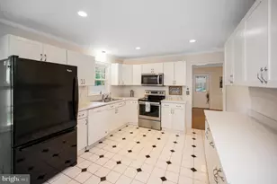 603 Perry Dr, Fredericksburg, VA 22405 - Photo 19