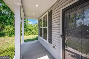 121 Forbes St, Fredericksburg, VA 22405 - Photo 3
