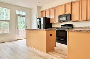 127 Streamview Dr, Fredericksburg, VA 22405 - Photo 3