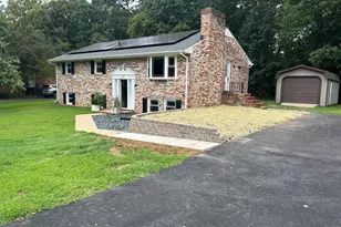 238 Betty Lewis Dr, Fredericksburg, VA 22405 - Photo 1