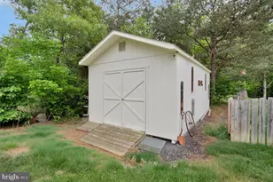 15 Burke Dr, Fredericksburg, VA 22406 - Photo 41