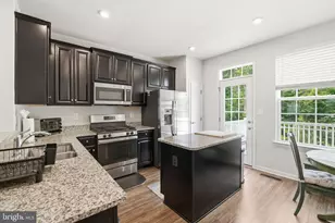 618 Streamview Dr, Fredericksburg, VA 22405 - Photo 5
