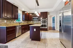 70 Ruby Glen Ln, Fredericksburg, VA 22405 - Photo 9