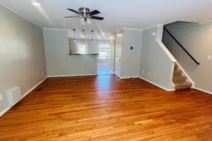 400 Munsons Hill Ct, Stafford, VA 22554 - Photo 3