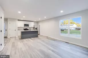 1194 Holly St, Fredericksburg, VA 22405 - Photo 9