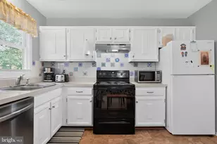 9 Breezy Hill Dr, Stafford, VA 22556 - Photo 7
