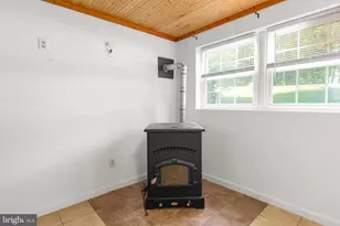 665 Holly Corner Rd, Fredericksburg, VA 22406 - Photo 29