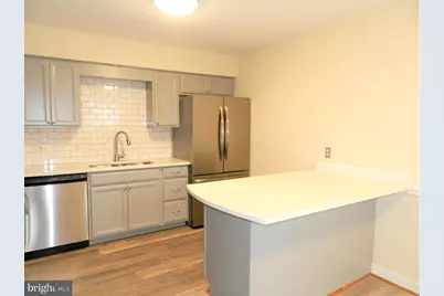 300 Claiborne Avenue #4, Fredericksburg, VA 22405 - Photo 5