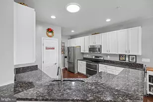 35 Battery Point Dr, Fredericksburg, VA 22406 - Photo 13