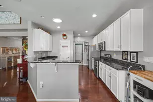 35 Battery Point Dr, Fredericksburg, VA 22406 - Photo 11