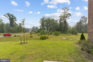 717 Long Meadow Dr, Fredericksburg, VA 22406 - Photo 7