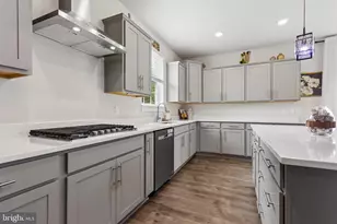 717 Long Meadow Dr, Fredericksburg, VA 22406 - Photo 15