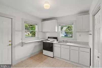 302 E Chatham Street, Fredericksburg, VA 22405 - Photo 7