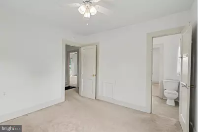 302 E Chatham Street, Fredericksburg, VA 22405 - Photo 9