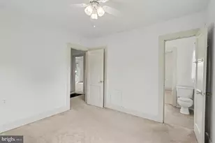 302 E Chatham St, Fredericksburg, VA 22405 - Photo 9