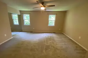 1210 Thomas Jefferson Pl, Fredericksburg, VA 22405 - Photo 9