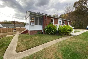 181 Truslow Rd, Fredericksburg, VA 22405 - Photo 3