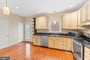 407 Lakeview Ct, Stafford, VA 22554 - Photo 9