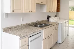 1224 Thomas Jefferson Pl, Fredericksburg, VA 22405 - Photo 3