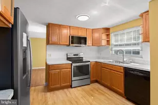 23 Willow Branch Pl, Fredericksburg, VA 22405 - Photo 3