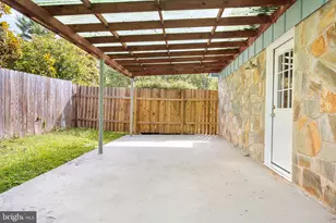 605 Payton Dr, Fredericksburg, VA 22405 - Photo 37