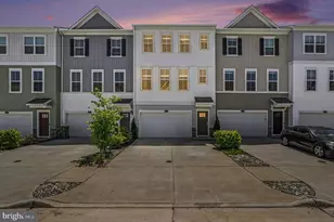 427 Snowberry Ln, Fredericksburg, VA 22405 - Photo 1
