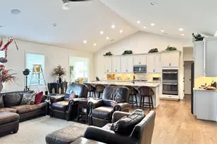 201 Saratoga Woods Ln, Stafford, VA 22556 - Photo 3