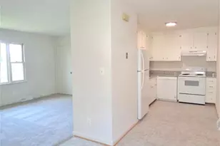 1807 Meadow Dr, Fredericksburg, VA 22405 - Photo 5