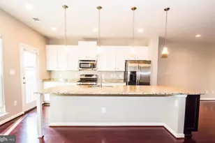 207 Almond Dr, Stafford, VA 22554 - Photo 5