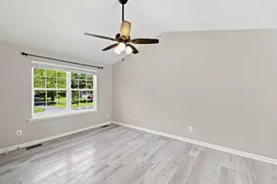 29 Breezy Hill Dr, Stafford, VA 22556 - Photo 3