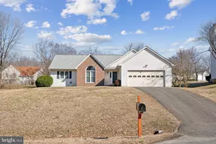 17 S Pointe Ln, Fredericksburg, VA 22405 - Photo 1