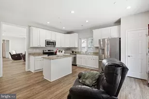 153 Smithfield Way, Fredericksburg, VA 22406 - Photo 13