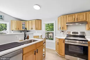 5 Creekwood Ln, Fredericksburg, VA 22405 - Photo 11