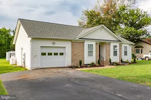 205 Old Landing Ct, Fredericksburg, VA 22405 - Photo 3