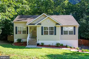 3 Palm Dr, Fredericksburg, VA 22405 - Photo 1