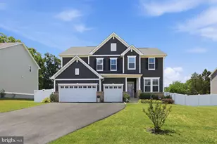 612 Plainview Dr, Fredericksburg, VA 22405 - Photo 1