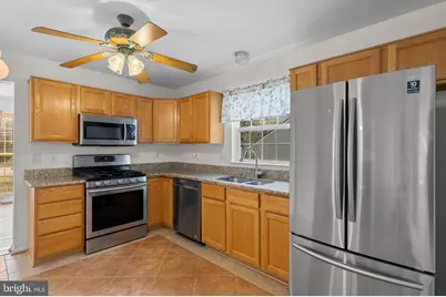 17 Emerald Dr, Fredericksburg, VA 22406 - Photo 9