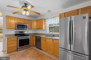 17 Emerald Dr, Fredericksburg, VA 22406 - Photo 9