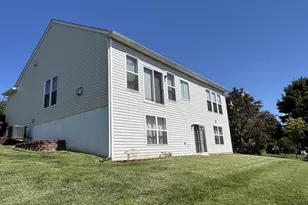 15 Castlewood Dr, Fredericksburg, VA 22406 - Photo 5