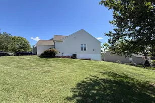 15 Castlewood Dr, Fredericksburg, VA 22406 - Photo 3