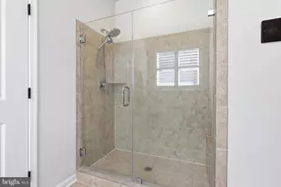 240 Long Meadow Dr, Fredericksburg, VA 22406 - Photo 17