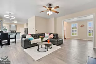 24 Pebble Pl, Fredericksburg, VA 22405 - Photo 11