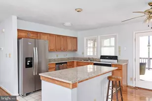 1022 Lakeview Dr, Stafford, VA 22556 - Photo 15