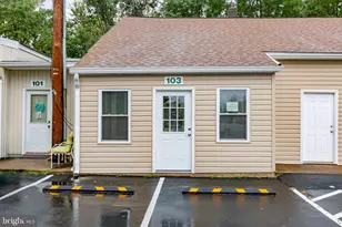 31 Friendly Ct, Fredericksburg, VA 22405 - Photo 1