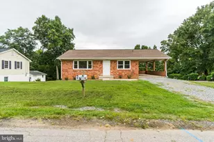 1900 Mimosa St, Fredericksburg, VA 22405 - Photo 1