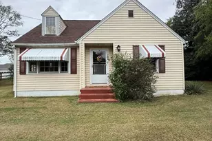 704 Henderson St, Fredericksburg, VA 22405 - Photo 1