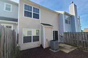 207 Heritage Commons Dr, Fredericksburg, VA 22405 - Photo 17