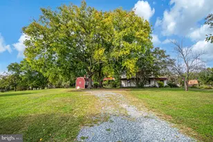 836 Truslow Rd, Fredericksburg, VA 22406 - Photo 3