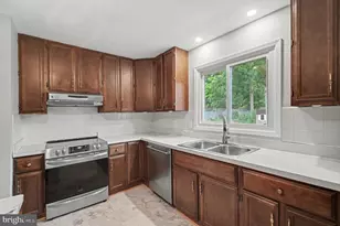 1100 John Paul Jones Dr, Stafford, VA 22554 - Photo 11