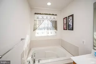 204 Spring Park Ln, Fredericksburg, VA 22405 - Photo 27